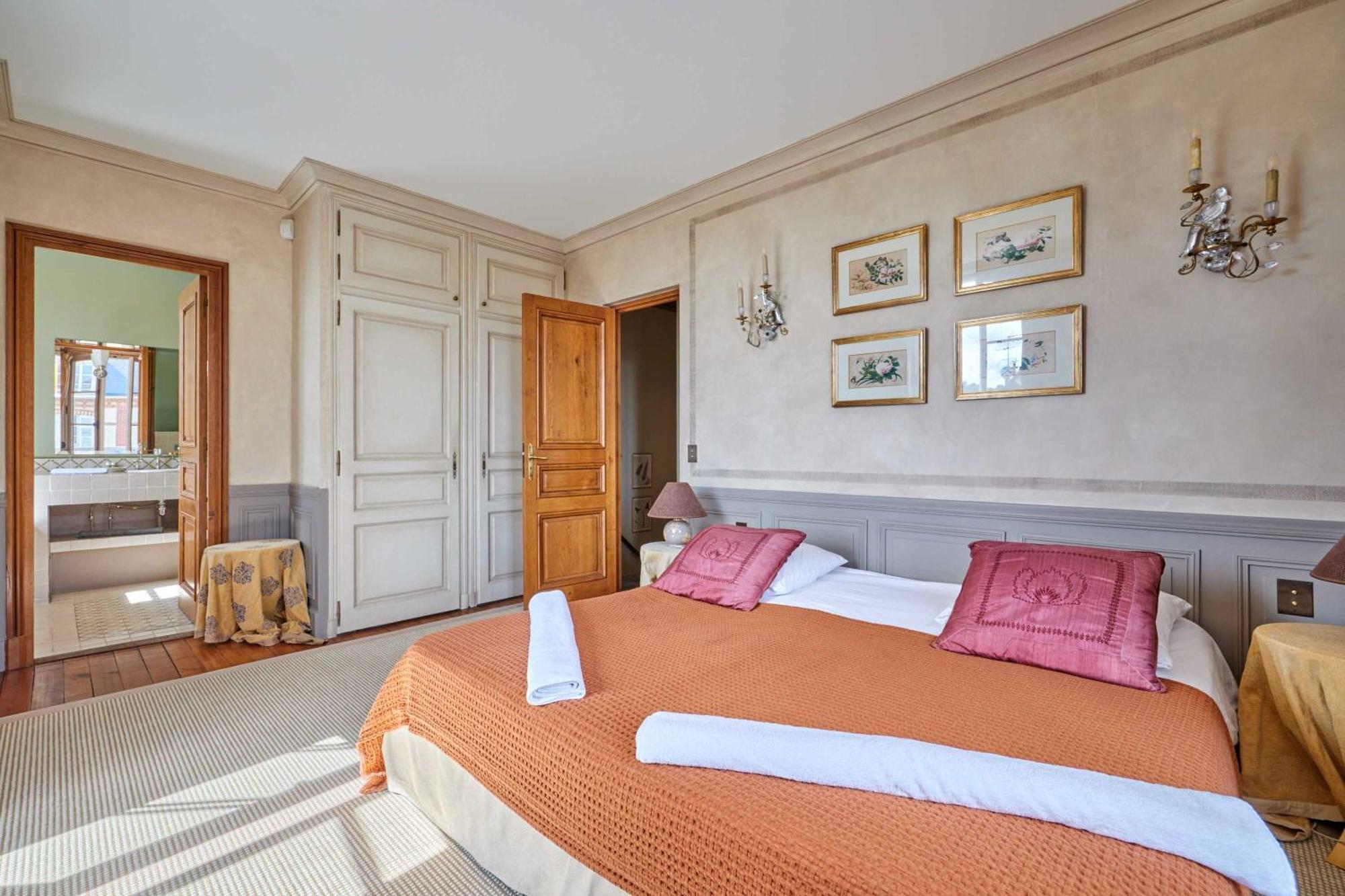 Luxurious 4 Bedroom Duplex, 200M From Place Morny Deauville Dış mekan fotoğraf